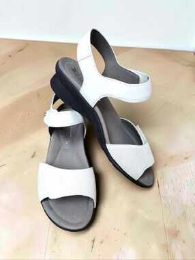 🔥🔥NWOT MEMPHISTO Patty White Leather Sandals- 37 (6.5)